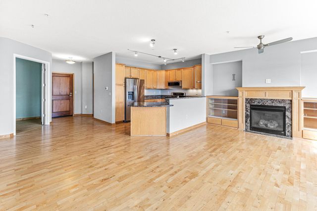 460 Ford Road 203, Saint Louis Park, MN 55426