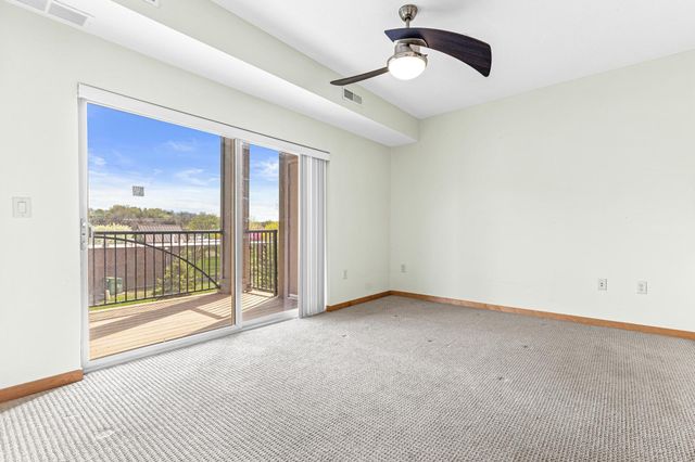 460 Ford Road 203, Saint Louis Park, MN 55426