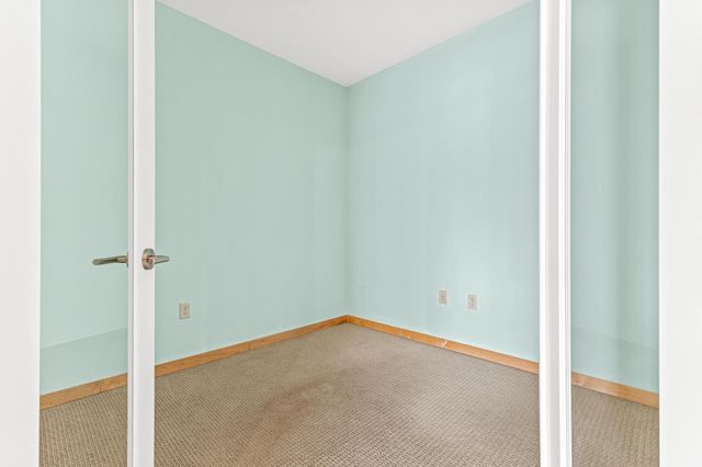 460 Ford Road 203, Saint Louis Park, MN 55426