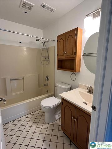 4053 Vaughn Street, Palmer Twp, PA 18045