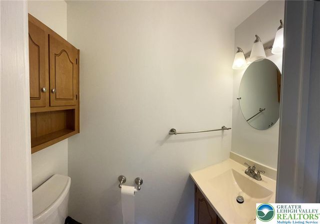 4053 Vaughn Street, Palmer Twp, PA 18045