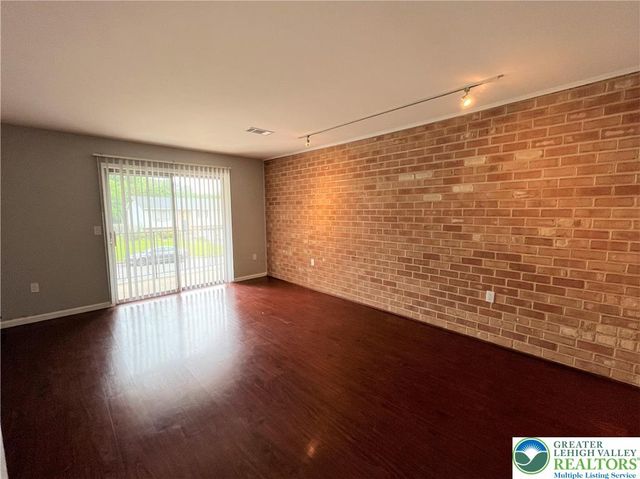 4053 Vaughn Street, Palmer Twp, PA 18045