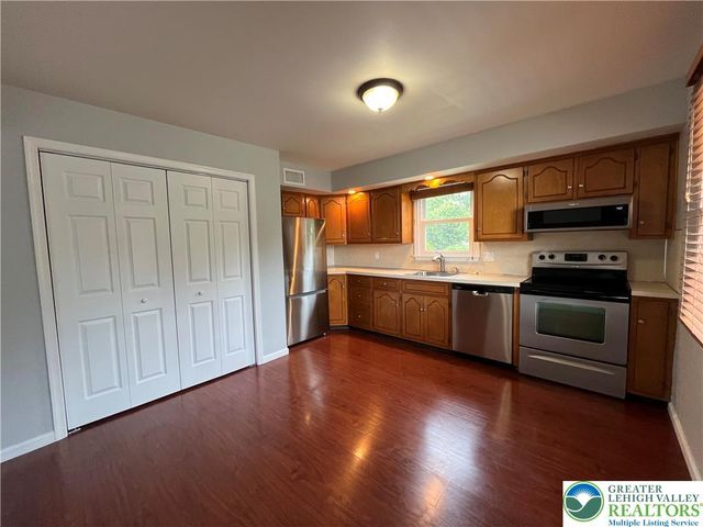 4053 Vaughn Street, Palmer Twp, PA 18045