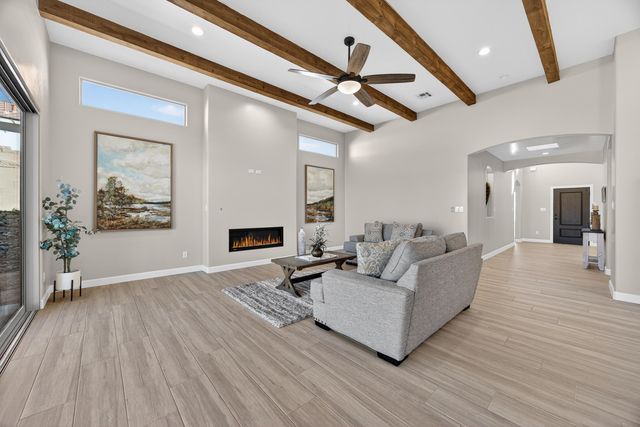 1207 15th Street SE, Albuquerque, NM 87124