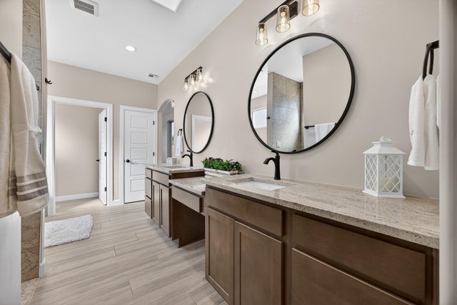 1207 15th Street SE, Albuquerque, NM 87124