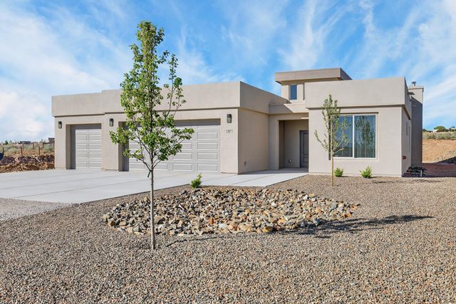 1207 15th Street SE, Albuquerque, NM 87124