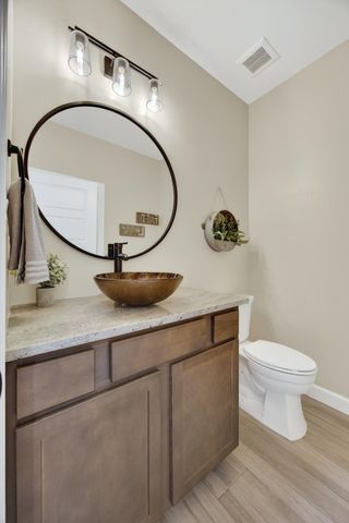 1207 15th Street SE, Albuquerque, NM 87124