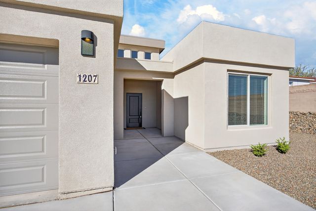 1207 15th Street SE, Albuquerque, NM 87124