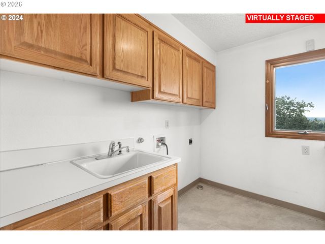 10755 Se 92ND Ave, Happy Valley, OR 97086
