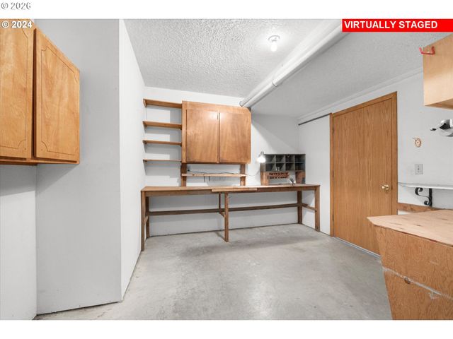 10755 Se 92ND Ave, Happy Valley, OR 97086