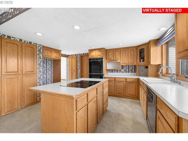10755 Se 92ND Ave, Happy Valley, OR 97086