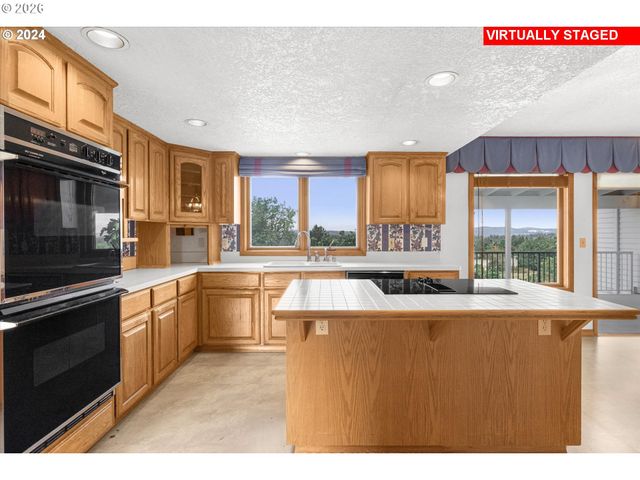 10755 Se 92ND Ave, Happy Valley, OR 97086