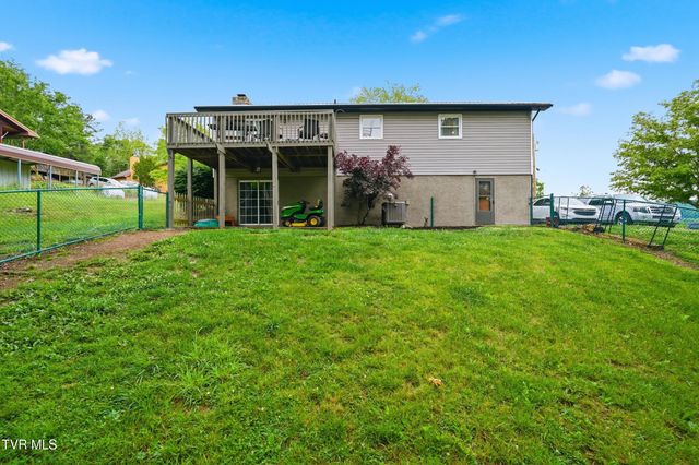 2805 Oak Cliff Court, Johnson City, TN 37601