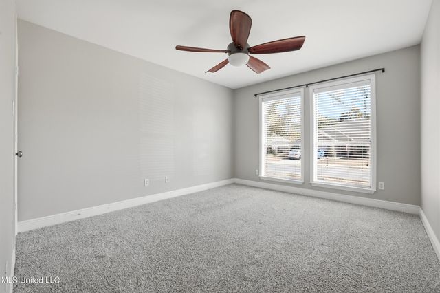 125 Brackish Place, Ocean Springs, MS 39564