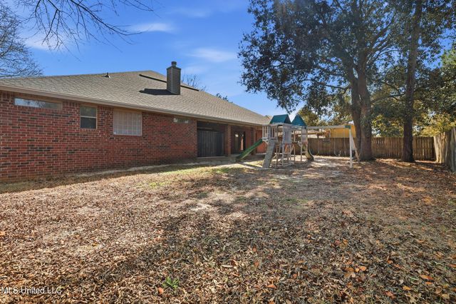 125 Brackish Place, Ocean Springs, MS 39564