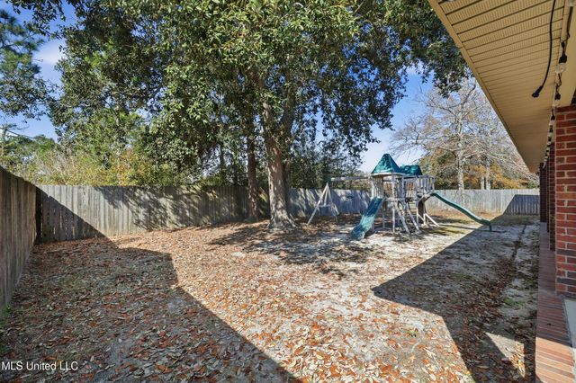 125 Brackish Place, Ocean Springs, MS 39564