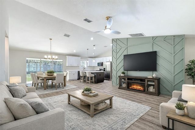 5210 E FORT KING STREET, Ocala, FL 34471