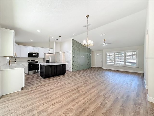 5210 E FORT KING STREET, Ocala, FL 34471