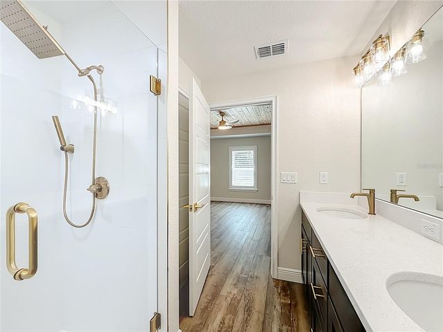 5210 E FORT KING STREET, Ocala, FL 34471