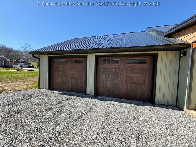 5 Omega Drive, New Haven, WV 25265