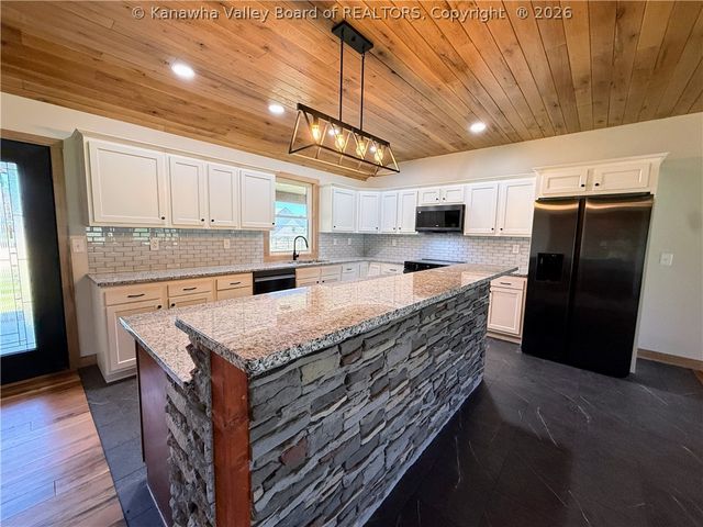 5 Omega Drive, New Haven, WV 25265