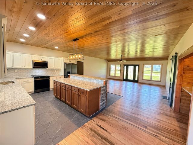 5 Omega Drive, New Haven, WV 25265