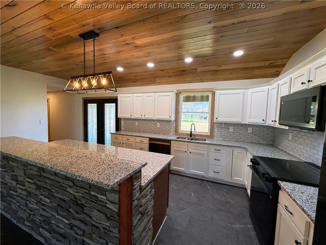 5 Omega Drive, New Haven, WV 25265