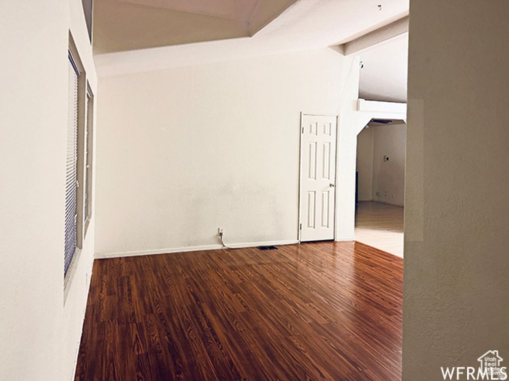 Image 5 of property listing at 2103 S MOUNTAIN VISTA LN, Provo, UT 84606