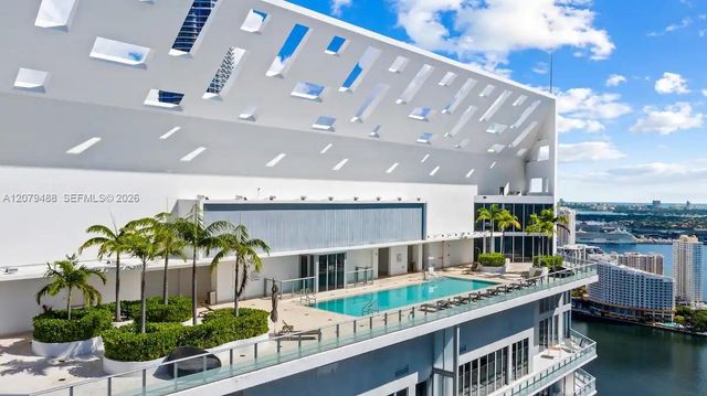 1300 Brickell Bay Drive 1913, Miami, FL 33131