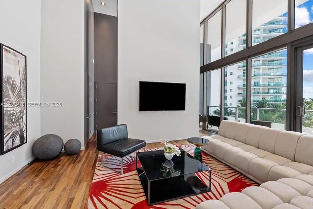 1300 Brickell Bay Drive 1913, Miami, FL 33131
