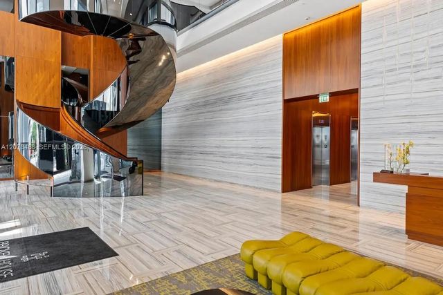 1300 Brickell Bay Drive 1913, Miami, FL 33131