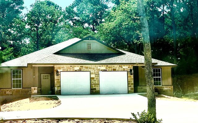 386 B Tahitian DR, Bastrop, TX 78602