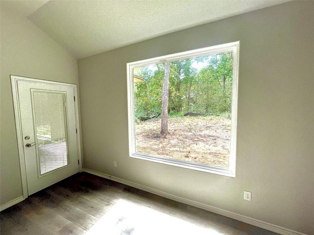 386 B Tahitian DR, Bastrop, TX 78602