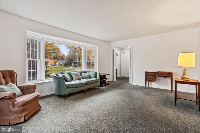 8601 BUCKBOARD DR, Alexandria, VA 22308