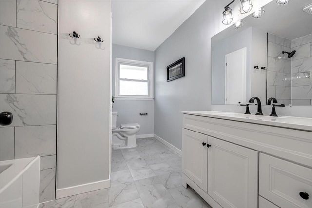 1207 S 98th STREET, West Allis, WI 53214
