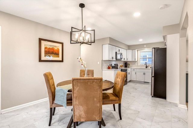 1207 S 98th STREET, West Allis, WI 53214