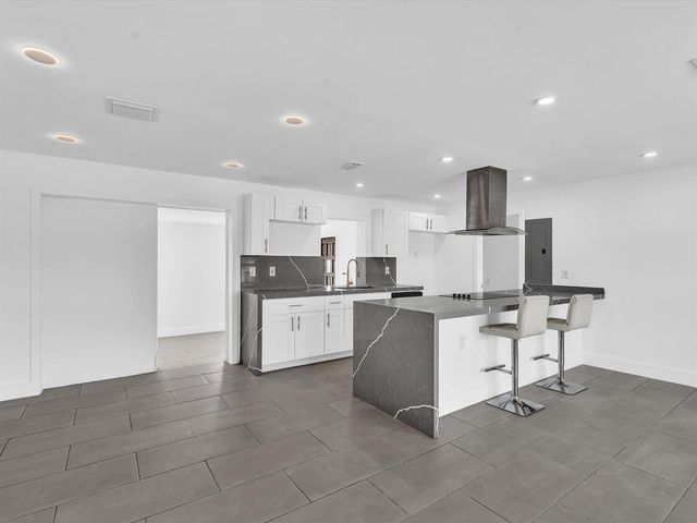 5710 SW 54th Court, Davie, FL 33314