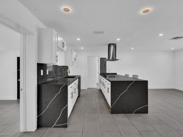 5710 SW 54th Court, Davie, FL 33314