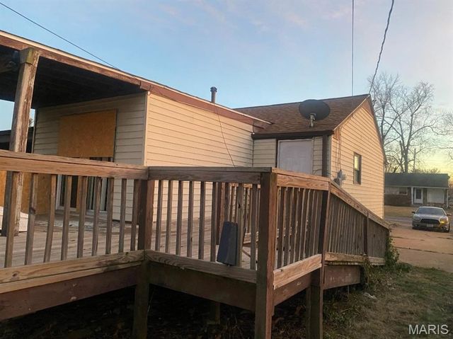 315 Shepley Drive, St Louis, MO 63137