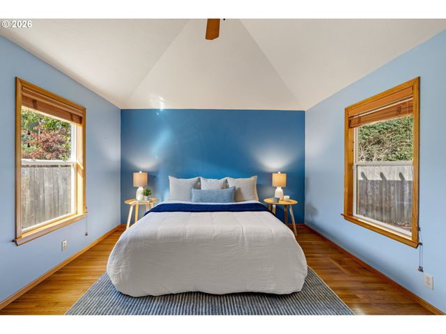 2990 GILHAM Rd, Eugene, OR 97408