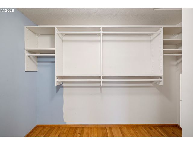 2990 GILHAM Rd, Eugene, OR 97408