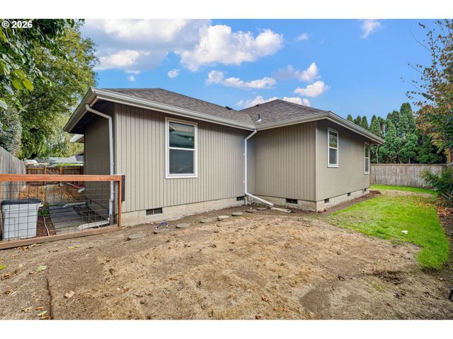 2990 GILHAM Rd, Eugene, OR 97408