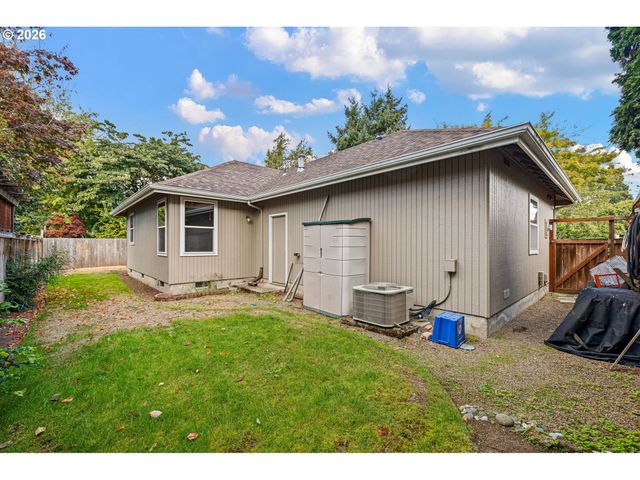 2990 GILHAM Rd, Eugene, OR 97408