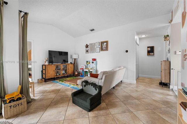 13753 SW 149th Cir Ln 3-44, Miami, FL 33186