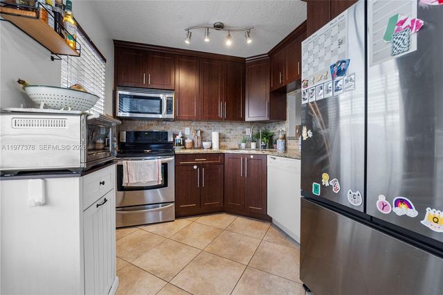 13753 SW 149th Cir Ln 3-44, Miami, FL 33186