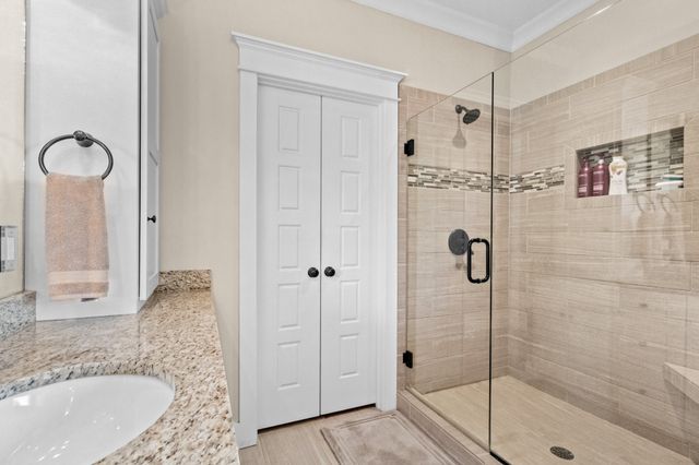 9043 Cross Plains Rd, White House, TN 37188
