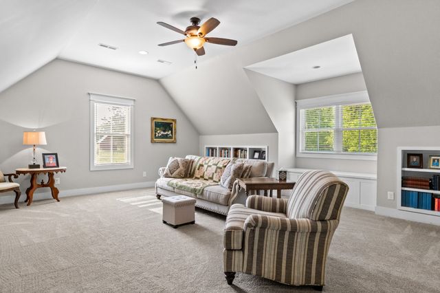 9043 Cross Plains Rd, White House, TN 37188