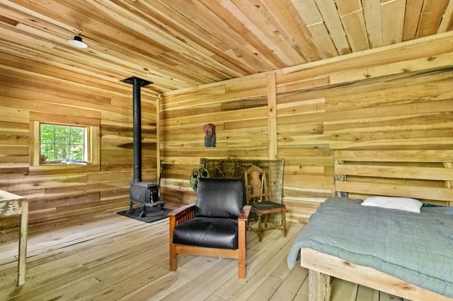 9043 Cross Plains Rd, White House, TN 37188
