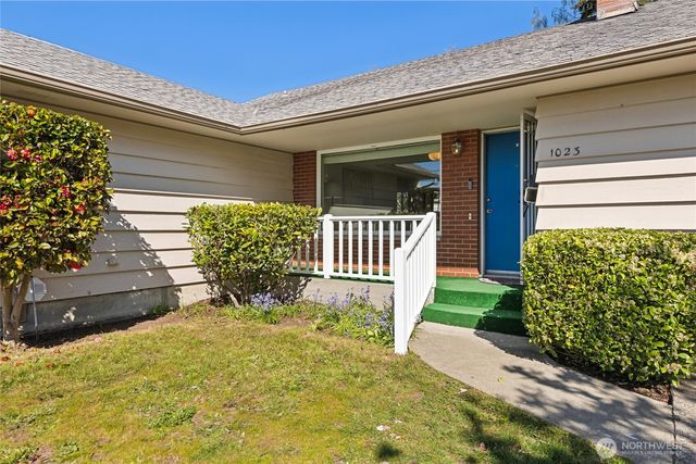 1023 S Orchard Street, Tacoma, WA 98465