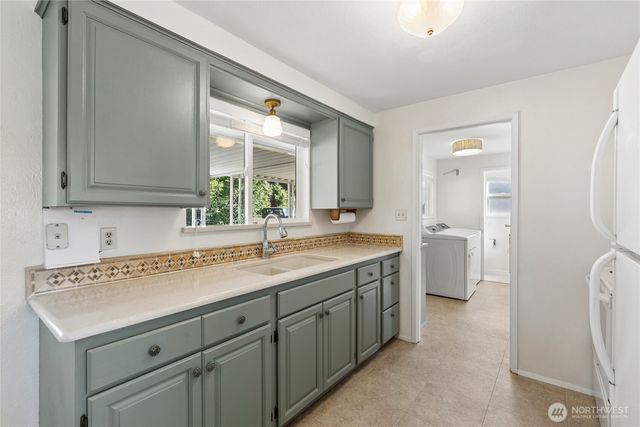 1023 S Orchard Street, Tacoma, WA 98465